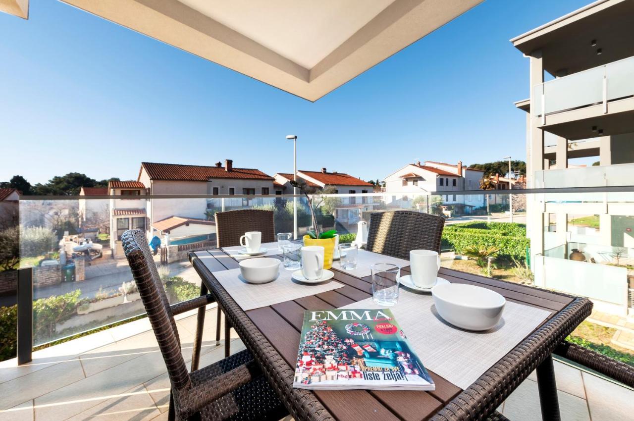 Sunny Day - Apartment With Parking Rovinj Exteriér fotografie